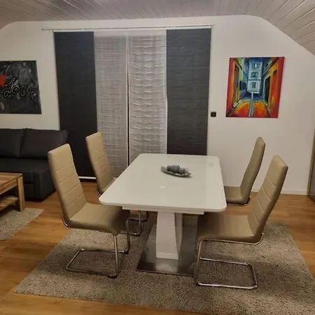 Gemuetliche 90qm Am Waldrand